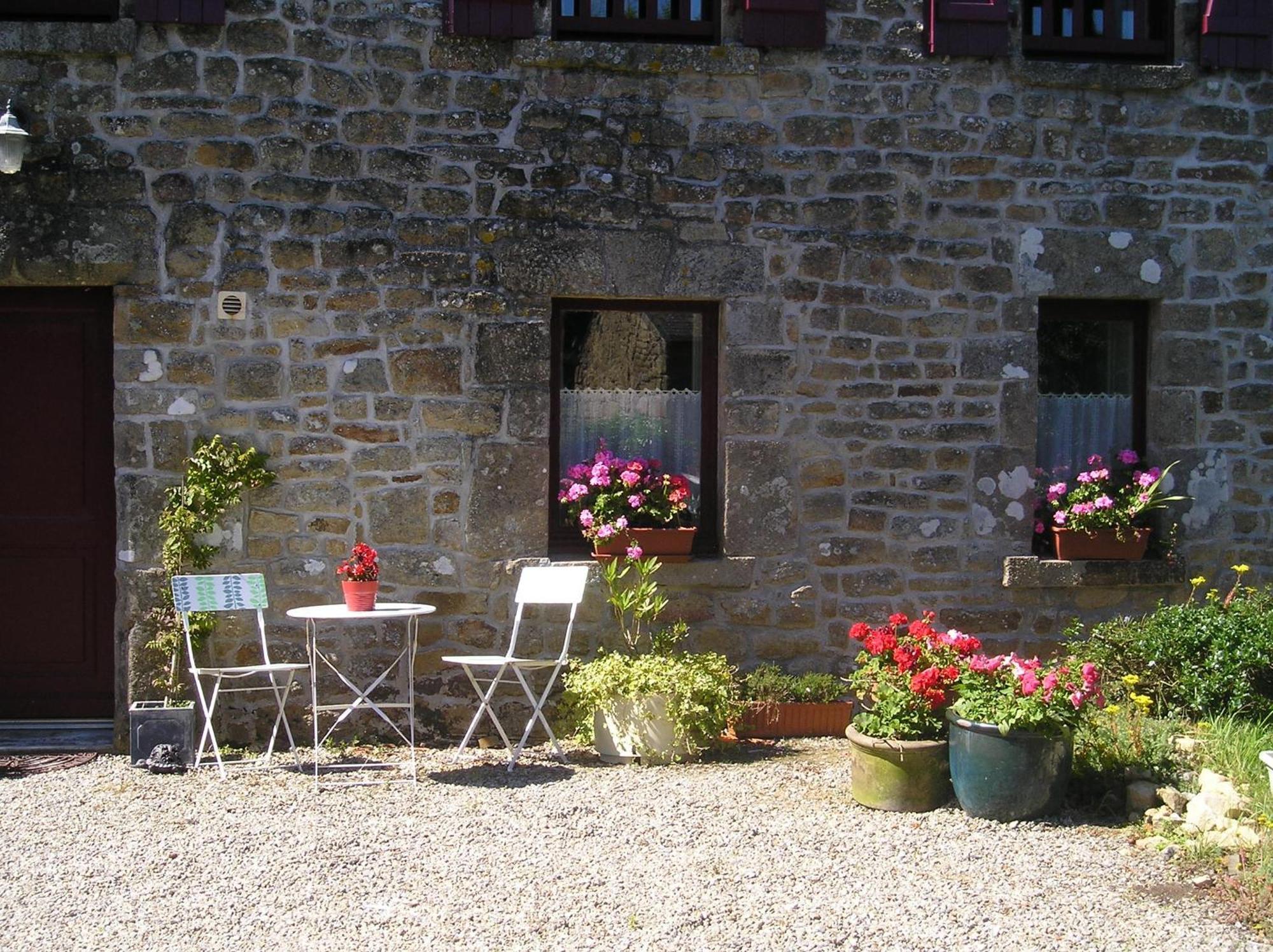 Les Hortensias De Kerbarch Ploemel Exterior photo